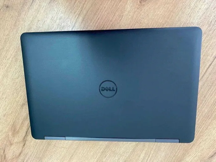Ноутбук Dell Latitude E5540 / 15.6'' (1366x768) TN / Intel Core i3-4010U (2 (4) ядра по 1.7 GHz) / 4 GB DDR3 / 256 GB SSD / Intel HD Graphics 4400 / DVD-ROM / VGA - зображення 7