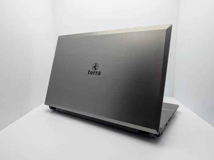 Ноутбук Terra Mobile 1712 / 17.3" (1600x900) TN / Intel Celeron 1037U (2 ядра по 1.8 GHz) / 6 GB DDR3 / 1000 GB HDD / Intel HD Graphics 2500 / WebCam б/в - зображення 8