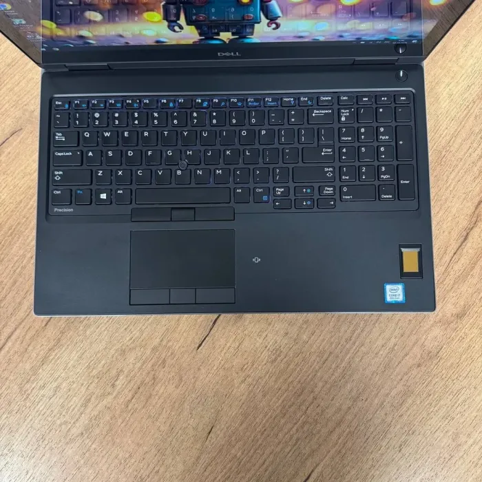 Мобільна робоча станція Dell Precision 7530 / 15.6" (1920x1080) IPS Touch / Intel Core i7-8750H (6 (12) ядер по 2.2 - 4.1 GHz) / 16 GB DDR4 / 256 GB SSD NVMe / nVidia Quadro P2000, 4 GB GDDR5, 128-bit / WebCam б/в - зображення 7