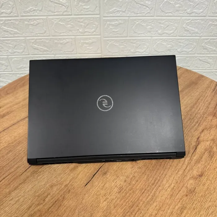 Ігровий ноутбук Б-клас Evoo Gaming Laptop 15 EG-LP7-BK / 15.6" (1920x1080) IPS / AMD Ryzen 7 4800H (8 (16) ядер по 2.9 - 4.2 GHz) / 16 GB DDR4 / 512 GB SSD / nVidia GeForce RTX 2060, 6 GB GDDR6, 192-bit / WebCam б/в - зображення 3