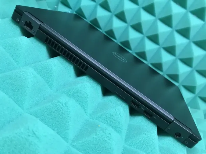 Ноутбук Б-клас Dell Latitude 5490 / 14" (1920x1080) IPS / Intel Core i5-7300U (2 (4) ядра по 2.6 - 3.5 GHz) / 4 GB DDR4 / 128 GB SSD / Intel HD Graphics 620 / WebCam / USB 3.1 / HDMI / Windows 10 б/в - зображення 9