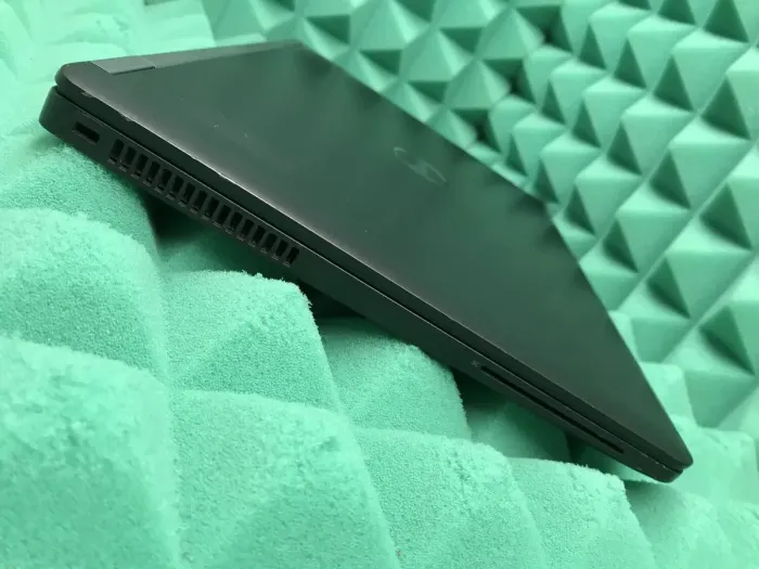 Ультрабук Б-клас Dell Latitude E7470 / 14" (1920x1080) IPS / Intel Core i5-6300U (2 (4) ядра по 2.4 - 3.0 GHz) / 8 GB DDR4 / 256 GB SSD / Intel HD Graphics 520 / WebCam / HDMI / miniDP / Windows 10 ліцензія б/в - зображення 5