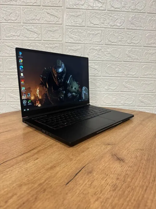 Ігровий ноутбук Eluktronics MAG-15 2070 / 15.6" (1920x1080) IPS / Intel Core i7-9750H (6 (12) ядер по 2.6 - 4.5 GHz) / 32 GB DDR4 / 1000 GB SSD / nVidia GeForce RTX 2070 Max-Q, 8 GB GDDR6, 256-bit / WebCam б/в - зображення 4