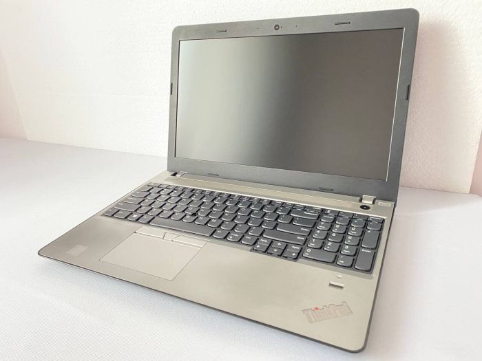 Ноутбук Б-клас Lenovo ThinkPad E570 / 15.6" (1920x1080) TN / Intel Core i5-7200U (2 (4) ядра по 2.5 - 3.1 GHz) / 8 GB DDR4 / 240 GB SSD / Intel HD Graphics 620 / WebCam / DVD-ROM / HDMI б/в - зображення 2