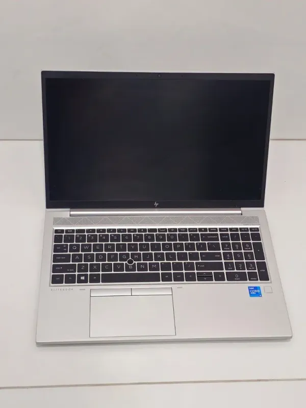 Ультрабук HP ProBook 850 G8 / 15.6" (1920x1080) IPS / Intel Core i5-1135G7 (4 (8) ядра по 4.2 GHz) / 16 GB DDR4 / 256 GB SSD / Intel Iris Xe Graphics / WebCam / Fingerprint б/в - зображення 3