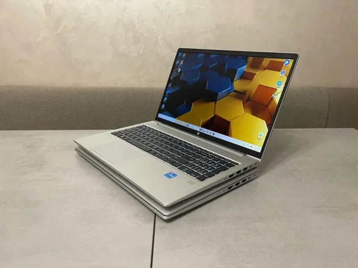 Ультрабук HP ProBook 450 G9 / 15.6" (1920x1080) IPS / Intel Core i5-1235U (10 (12) ядер по 3.3 - 4.4 GHz) / 16 GB DDR4 / 256 GB SSD M.2 / Intel Iris Xe Graphics / WebCam б/в - зображення 6