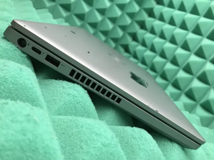 Ультрабук Б-клас Dell Latitude 5410 / 14" (1366x768) TN / Intel Core i5-10310U (4 (8) ядра по 1.7 - 4.4 GHz) / 8 GB DDR4 / 256 GB SSD M.2 / Intel UHD Graphics / WebCam / USB 3.1 / HDMI / Windows 10 б/в - зображення 5