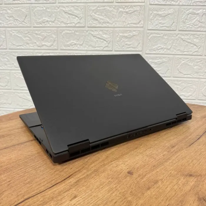 Ігровий ноутбук Б-клас HP Omen 16-n0033dx / 16.1" (1920x1080) IPS / AMD Ryzen 7 6800H (8 (16) ядер по 3.2 - 4.7 GHz) / 16 GB DDR5 / 512 GB SSD NVMe / AMD Radeon RX 6650M, 8 GB GDDR6, 128-bit / WebCam б/в - зображення 6