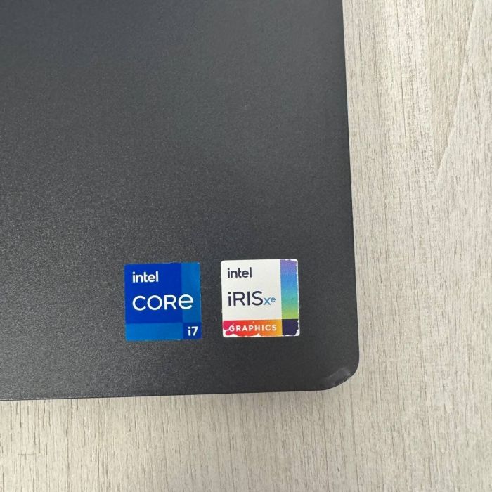 Ультрабук Б-клас Dell Inspiron 15 3511 / 15.6" (1920x1080) IPS / Intel Core i7-1165G7 (4 (8) ядра по 2.8 - 4.7 GHz) / 16 GB DDR4 / 512 GB SSD / Intel Iris Xe Graphics / WebCam б/в - зображення 8