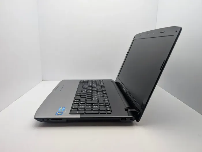 Ноутбук Medion Akoya E6226 / 15.6" (1366x768) TN / Intel Core i3-2310M (2 (4) ядра по 2.4 GHz) / 6 GB DDR3 / 750 GB HDD / Intel HD Graphics 3000 / WebCam б/в - зображення 6