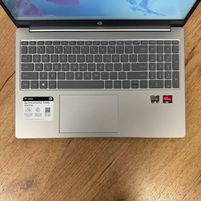 Ультрабук Б-клас HP 15-fc0093dx / 15.6" (1920x1080) TN / AMD Ryzen 5 7520U (4 (8) ядра по 2.8 - 4.3 GHz) / 16 GB DDR4 / 256 GB SSD NVMe / AMD Radeon 610M Graphics / WebCam б/в - зображення 7