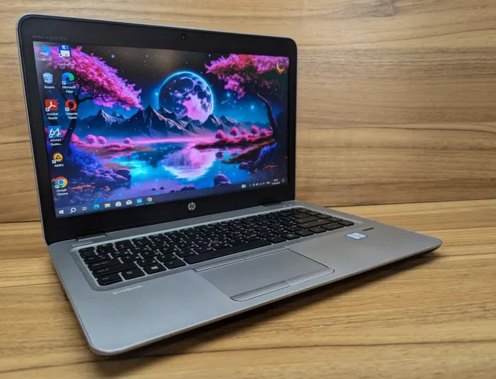 Ультрабук HP EliteBook 840 G3 / 15.6" (1920x1080) IPS / Intel Core i5-6300U (2 (4) ядра по 2.4 - 3.0 GHz) / 8 GB DDR4 / 256 GB SSD / Intel HD Graphics 520 / WebCam / TouchID / Windows 10 б/в - зображення 4