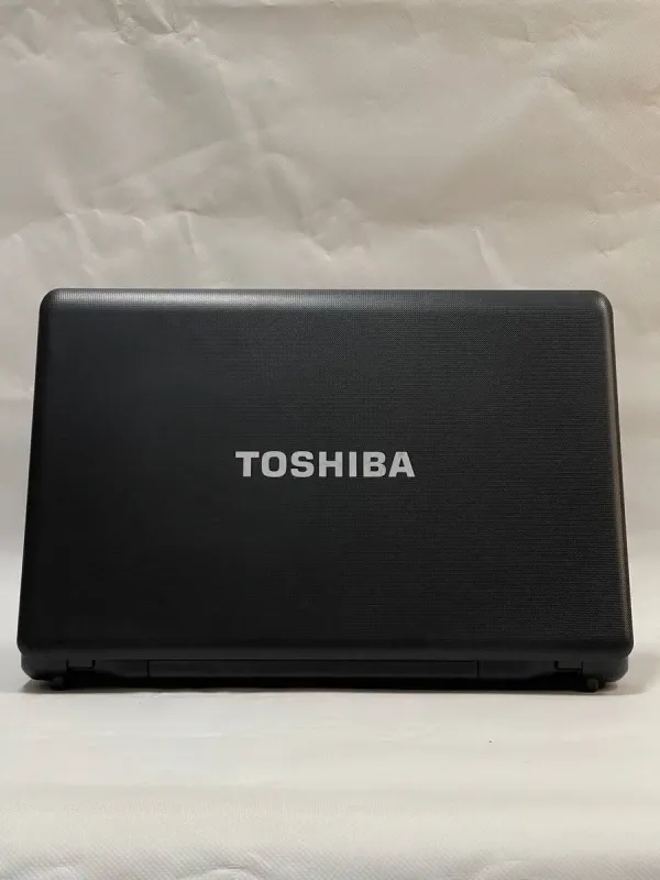 Ноутбук Toshiba Satellite C660D / 15.6" (1366x768) TN / AMD E-450 (2 ядра по 1.6 GHz) / 8 GB DDR3 / 120 GB SSD / AMD Radeon HD 6320 Graphics / DVD-ROM б/в - зображення 5