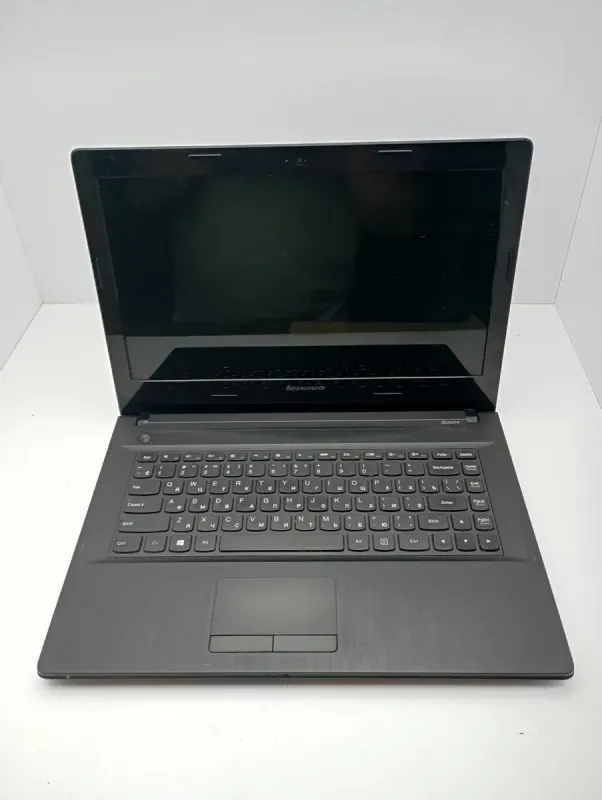 Ноутбук Lenovo G40-30 / 14" (1366x768) TN / Intel Celeron N2840 (2 ядра по 2.16 - 2.58 GHz) / 4 GB DDR3 / 120 GB SSD / Intel HD Graphics / WebCam б/в - зображення 2