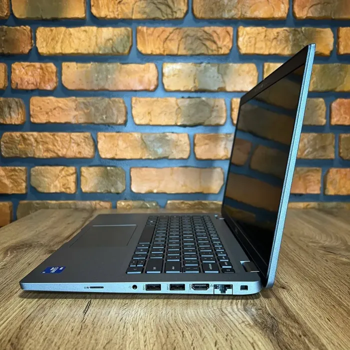 Ноутбук Б-клас Dell Latitude 5420 / 14" (1920x1080) IPS Touch / Intel Core i5-1145G7 (4 (8) ядер по 4.4 GHz) / 8 GB DDR4 / 256 GB SSD / Intel Iris Xe Graphics / WebCam б/в - зображення 6