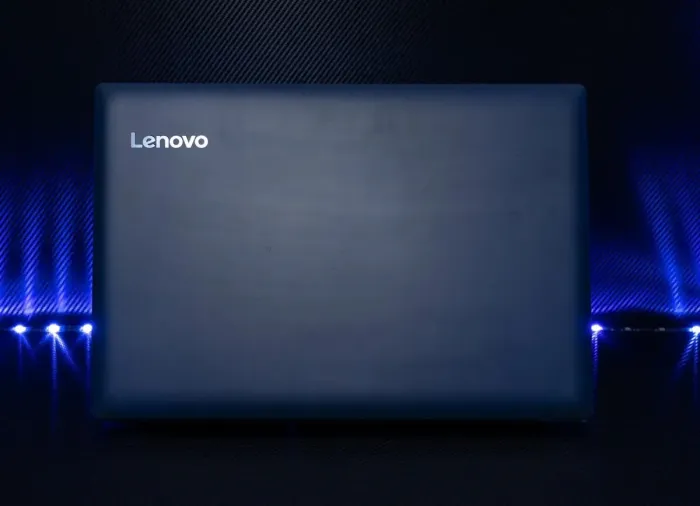 Ноутбук Б-клас Lenovo IdeaPad / 15.6" TN / Core i3-7020U (2(4) ядра по 2.3GHz) / 8GB DDR4 / 120GB SSD + 1000GB HDD / GeForce MX110, 2GB GDDR5, 64bit / WebCam б/в - зображення 5