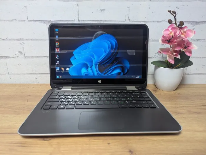 Ноутбук-трансформер HP Pavilion 13-a020nd / 13.3" (1366x768) TN / Intel Core i3-4030U (2 (4) ядра по 1.9 GHz) / 8 GB DDR3 / 128 GB SSD / Intel HD Graphics 4400 / WebCam б/в - зображення 2