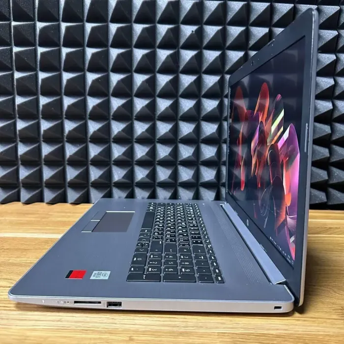 Ноутбук Б-клас HP ProBook 470 G7 / 17.3" (1920x1080) IPS / Intel Core i5-10210U (4 (8) ядра по 1.6 - 4.2 GHz) / 16 GB DDR4 / 256 GB SSD / AMD Radeon R7 M440, 4 GB GDDR3, 64-bit / WebCam б/в - зображення 6