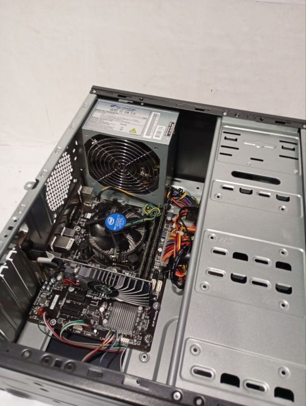 ПК GameMax ET-201 Tower / Intel Core i5-4460 (4 ядра по 3.2 - 3.4 GHz) / 8 GB DDR3 / 320 GB HDD / nVidia GeForce 210, 1 GB DDR3, 64-bit / 350W б/в - зображення 6