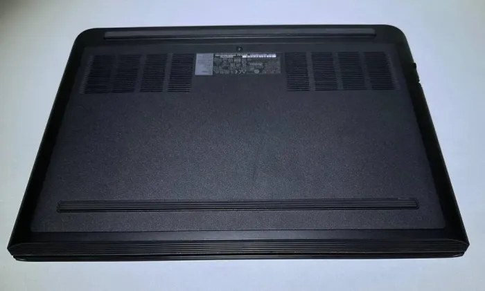 Ігровий ноутбук Dell G7 7588 / 15.6" (1920x1080) IPS / Intel Core i7-8750H (6 (12) ядер по 2.2 - 4.1 GHz) / 16 GB DDR4 / 256 GB SSD + 1000 GB HDD / nVidia GeForce GTX 1060, 6 GB GDDR5, 192-bit / WebCam / Windows 11 б/в - зображення 5