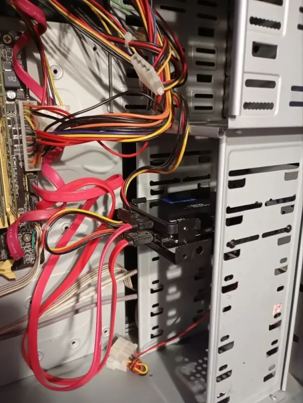 ПК Б-клас Asus Golden Field 8185B Tower / Intel Core i5-4570 (4 ядра по 3.2 - 3.6 GHz) / 8 GB DDR3 / 120 GB SSD + 500 GB HDD / Intel HD Graphics 4600 / DVD-RW / 350W б/в - зображення 7