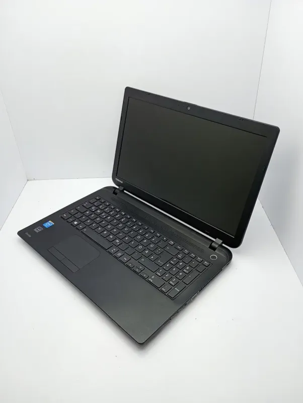 Ноутбук Toshiba C50 / 15.6" (1366x768) TN / Intel Celeron N2840 (2 ядра по 2.16 - 2.58 GHz) / 4 GB DDR3 / 500 GB HDD / Intel HD Graphics / WebCam б/в - зображення 4
