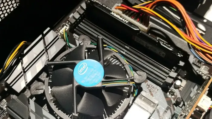 Ігровий ПК Zalman Z5 Tower / Intel Core i5-9400 (6 ядер по 2.9 - 4.1 GHz) / 16 GB DDR4 / 120 GB SSD NEW + 500 GB HDD / AMD Radeon 6500XT, 4 GB GDDR5, 128-bit / HDMI б/в - зображення 9