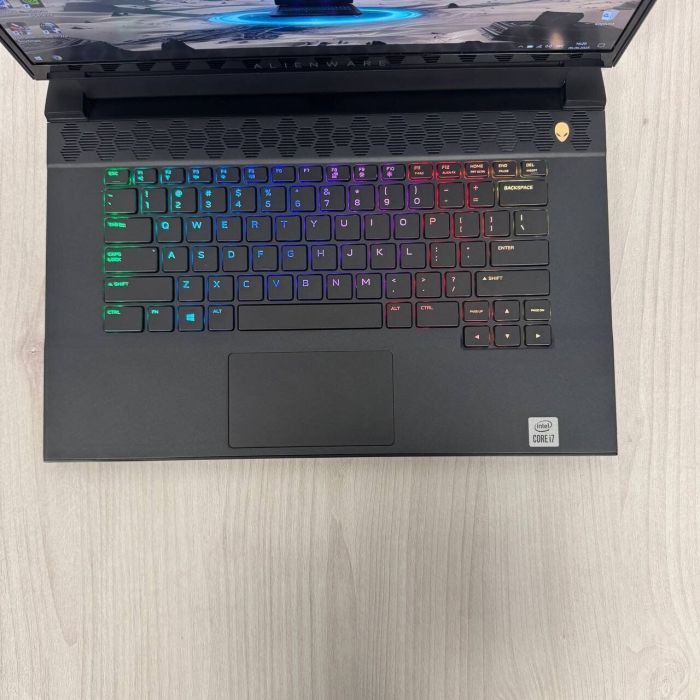 Ігровий ноутбук Dell Alienware m15 R4 / 15.6" (1920x1080) IPS / Intel Core i7-10870H (8 (16) ядер по 2.2 - 5.0 GHz) / 16 GB DDR4 / 512 GB SSD NVMe / nVidia GeForce RTX 3070, 8 GB GDDR6, 256-bit / WebCam б/в - зображення 7