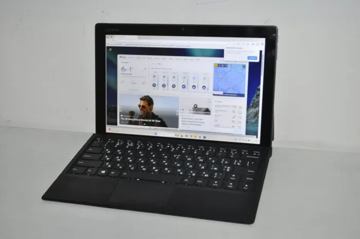 Нетбук-трансформер Б-клас Lenovo MIIX 520-12IKB / 12.2" (1920x1080) IPS Touch / Intel Core i5-8250U (4 (8) ядра по 1.6 - 3.4 GHz) / 8 GB DDR4 / 256 GB SSD / Intel UHD Graphics 620 / Windows 11 Pro / Клавиатура б/в - зображення 2