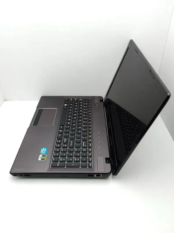 Ноутбук Lenovo IdeaPad Z570 / 15.6" (1366x768) TN / Intel Core i3-2330M (2 (4) ядра по 2.2 GHz) / 6 GB DDR3 / 500 GB HDD / nVidia GeForce GT 540M, 1 GB GDDR3, 64-bit / WebCam б/в - зображення 7
