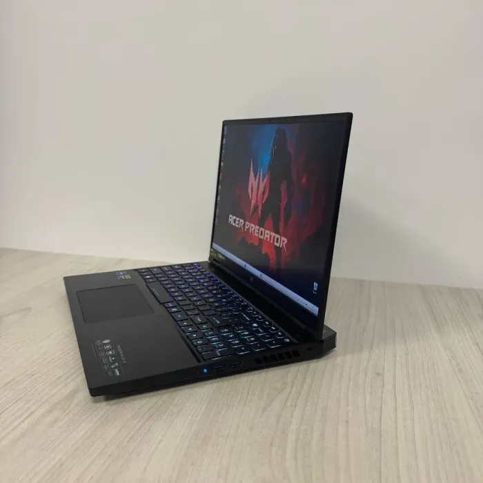 Ігровий ноутбук Acer Predator Helios 16 PH16-71 / 16" (2560x1600) IPS / Intel Core i7-13700HX (16 (24) ядер по 3.7 - 5.0 GHz) / 16 GB DDR5 / 1000 GB SSD / nVidia GeForce RTX 4060, 8 GB GDDR6, 128-bit / WebCam б/в - зображення 5