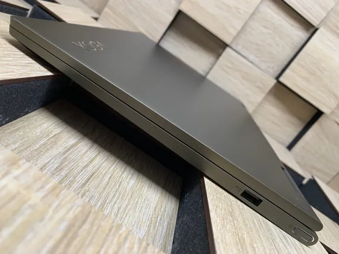 Ноутбук-трансформер Б-клас Lenovo Yoga 7 14ITL5 / 14" (1920x1080) IPS Touch / Intel Core i5-1135G7 (4 (8) ядра по 2.4 - 4.2 GHz) / 12 GB DDR4 / 256 GB SSD M.2 / Intel Iris Xe Graphics / WebCam / Fingerprint б/в - зображення 6