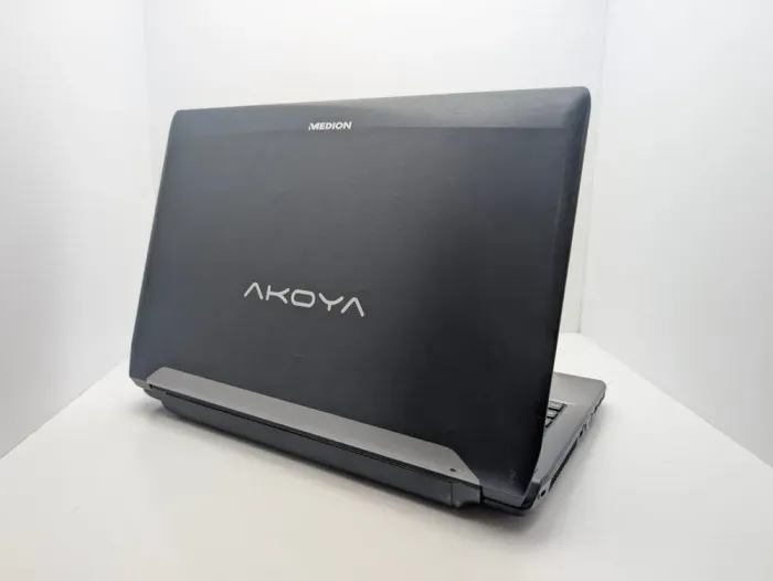 Ноутбук Medion Akoya E6228 / 15.6" (1366x768) TN / Intel Core i3-2350M (2 (4) ядра по 2.3 GHz) / 6 GB DDR3 / 128 GB SSD / Intel HD Graphics 3000 / WebCam б/в - зображення 8