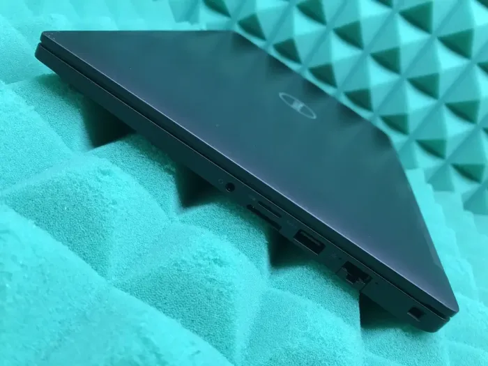 Ультрабук Dell Latitude 7480 / 14" IPS / Core i7-6600U (2(4) ядра по 2.6-3.4GHz) / 8GB DDR4 / 240GB SSD M.2 / HD Graphics 520 / WebCam / HDMI б/в - зображення 8