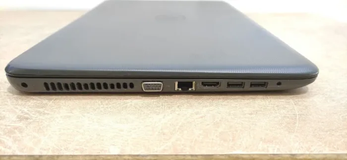 Ноутбук HP 250 G5 / 15.6" (1366x768) TN / Intel Core i5-7200U (2 (4) ядра по 2.5 - 3.1 GHz) / 8 GB DDR4 / 500 GB HDD / Intel HD Graphics 620 / WebCam б/в - зображення 4