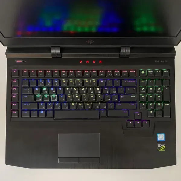 Ігровий ноутбук Б-клас HP Omen 17-an0 / 17.3" (1920x1080) IPS / Intel Core i7-7700HQ (4 (8) ядра по 2.8 - 3.8 GHz) / 16 GB DDR4 / 256 GB SSD + 1000 GB HDD / nVidia GeForce GTX 1070, 8 GB GDDR5, 256-bit / WebCam / HDMI б/в - зображення 3