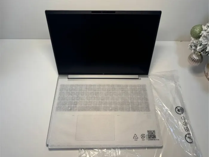 Ультрабук HP EliteBook 660 G11 / 16" (1920x1200) IPS / Intel Core Ultra 5 135U (12 (14) ядер по 1,6 - 4,4 ГГц) / 16 ГБ DDR5 / 256 ГБ SSD / Intel Graphics / WebCam - зображення 4