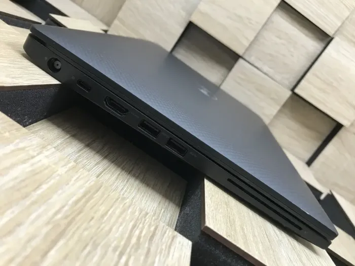 Ноутбук Б-клас Dell Latitude 7480 / 14" (2560x1440) IPS Touch / Intel Core i5-7300U (2 (4) ядра по 2.6 - 3.5 GHz) / 8 GB DDR4 / 256 GB SSD / Intel HD Graphics 620 / WebCam б/в - зображення 5