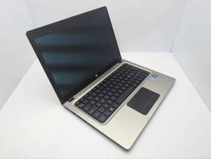 Ноутбук HP Folio 13-2000 / 13.3" (1366x768) TN / Intel Core i5-2467M (2 (4) ядра по 1.6 - 2.3 GHz) / 8 GB DDR3 / 32 GB SSD / Intel HD Graphics 3000 / WebCam б/в - зображення 6