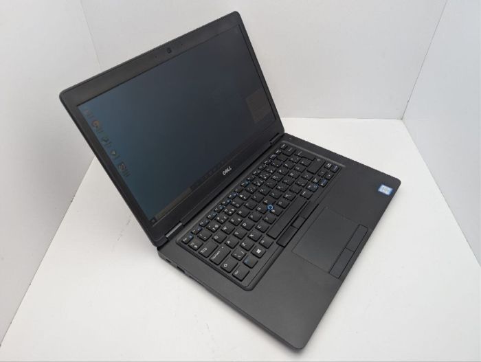 Ультрабук Dell Latitude 5490 / 14" (1920x1080) IPS / Intel Core i5-7300U (2 (4) ядра по 2.6 - 3.5 GHz) / 8 GB DDR4 / 128 GB SSD / Intel HD Graphics 620 / WebCam б/в - зображення 3
