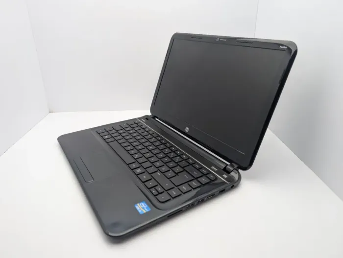 Ноутбук HP Pavilion SleekBook 14 / 14" (1366x768) TN / Intel Core i3-3217U (2 (4) ядра по 1.8 GHz) / 6 GB DDR3 / 240 GB SSD / Intel HD Graphics 4000 / WebCam б/в - зображення 4