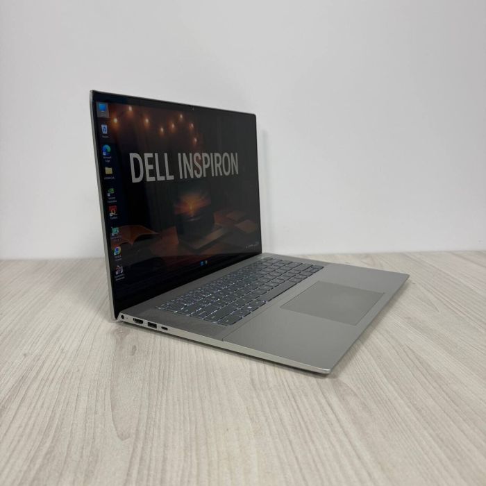 Ноутбук Б-клас Dell Inspiron 16 5620 / 16" (1920x1200) IPS Touch / Intel Core i7-1260U (10 (12) ядер по 1.1 - 4.7 GHz) / 16 GB DDR4 / 512 GB SSD NVMe / nVidia GeForce MX570 A, 2 GB GDDR6, 64-bit / WebCam б/в - зображення 4