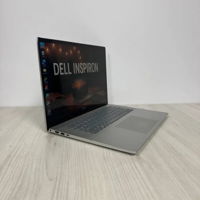 Ноутбук Б-клас Dell Inspiron 16 5620 / 16" (1920x1200) IPS Touch / Intel Core i7-1260U (10 (12) ядер по 1.1 - 4.7 GHz) / 16 GB DDR4 / 512 GB SSD NVMe / nVidia GeForce MX570 A, 2 GB GDDR6, 64-bit / WebCam б/в - зображення 4