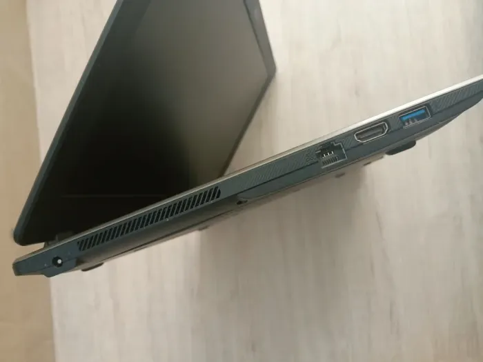 Ноутбук Medion Akoya E6240 / 15.6" (1366x768) TN / Intel Pentium N3540 (4 ядра по 2.16 - 2.66 GHz) / 4 GB DDR3 / 128 GB SSD / Intel HD Graphics / WebCam / DVD-ROM б/в - зображення 5