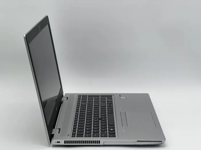 Ноутбук HP ProBook 650 G4 / 15.6" (1920x1080) IPS / Intel Core i5-8350U (4 (8) ядра по 1.7 - 3.6 GHz) / 16 GB DDR4 / 480 GB SSD / Intel HD Graphics 620 / WebCam б/в - зображення 3