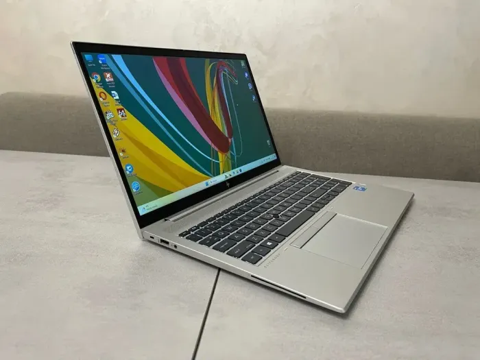 Ультрабук HP EliteBook 850 G8 / 15.6" (1920x1080) IPS Touch / Intel Core i5-1145G7 (4 (8) ядра по 2.6 - 4.4 GHz) / 16 GB DDR4 / 256 GB SSD / Intel Iris Xe Graphics / WebCam / HDMI б/в - зображення 4