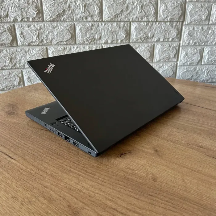 Ноутбук Б-клас Lenovo ThinkPad T460 / 14" (1920x1080) IPS / Intel Core i7-6600U (2 (4) ядра по 2.6 - 3.4 GHz) / 8 GB DDR3 /480 GB SSD / Intel HD Graphics 520 / WebCam б/в - зображення 6