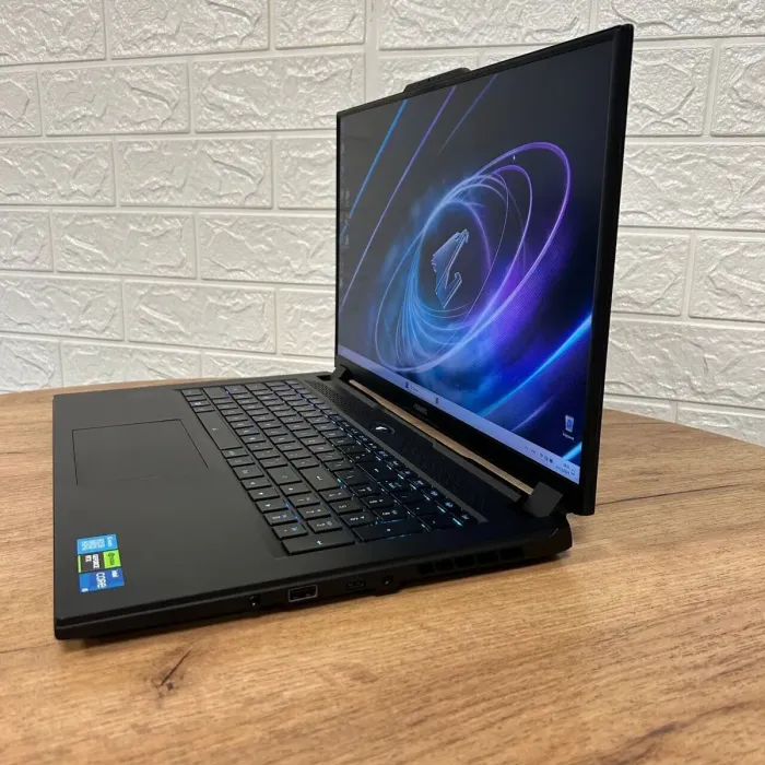 Ігровий ноутбук Б-клас Gigabyte Aorus 7 9KF / 17.3" (1920x1080) IPS / Intel Core i5-12500H (12 (16) ядер по 3.3 - 4.5 GHz) / 16 GB DDR4 / 512 GB SSD / nVidia GeForce RTX 4060, 8 GB GDDR6, 128-bit / WebCam б/в - зображення 5