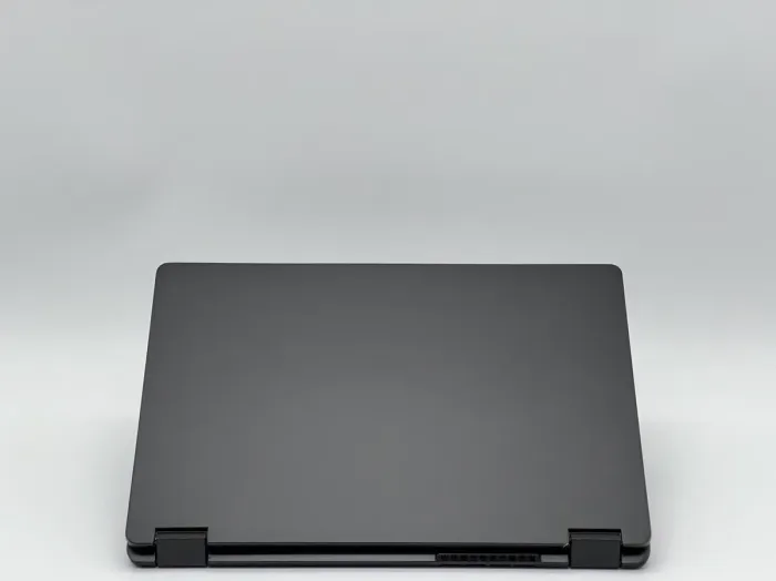 Ноутбук-трансформер Fujitsu LifeBook P727 / 12.5" (1366x768) TN Touch / Intel Core i5-7200U (2 (4) ядра по 2.5 - 3.1 GHz) / 8 GB DDR4 / 120 GB SSD / Intel HD Graphics 620 / WebCam б/в - зображення 6