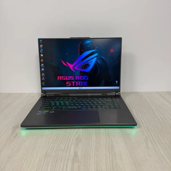 Ігровий ноутбук Asus ROG Strix G16 G614JIR / 16" (2560x1600) IPS / Intel Core i9-14900HX (24 (32) ядра по 2,2 - 5,7 ГГц) / 16 ГБ DDR5 / 1000 ГБ SSD NVMe / nVidia GeForce RTX 4070, 8 ГБ GDDR6, 128-bit / WebCam б/в - зображення 2